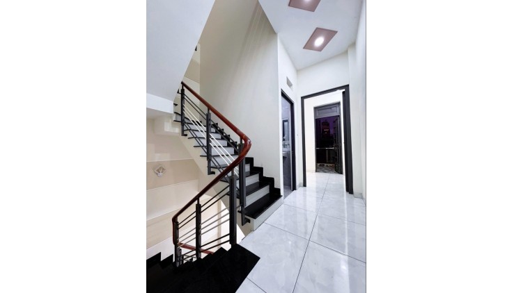 HẺM XE HƠI THÔNG, 42M2, 3 TẦNG 3PN, NGAY LÊ VĂN QUỚI GIÁ 4.6 TỶ